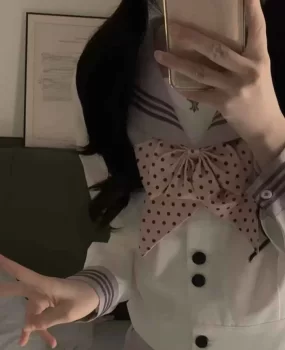 元气可爱JK妹带房兼职爱玩反差