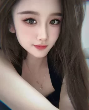 伊伊很年轻