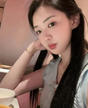 极品嫩模兼职小姐姐