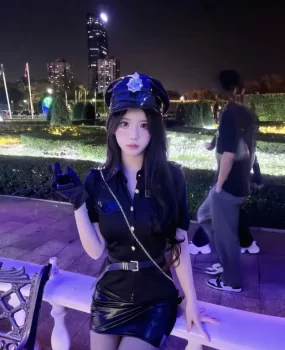 制服诱惑骚妹身材火辣服务好