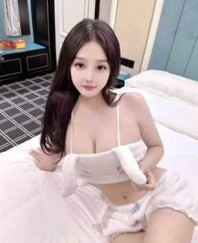 西安香臀美乳风骚蚀骨老师