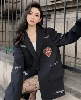 太妖艳黑丝性感御姐丝袜玩得很销魂爽歪歪