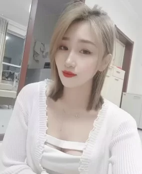 万坤图，少妇